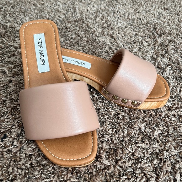 Lightly worn Steve Madden wooden soled sandals - Picture 2 of 4